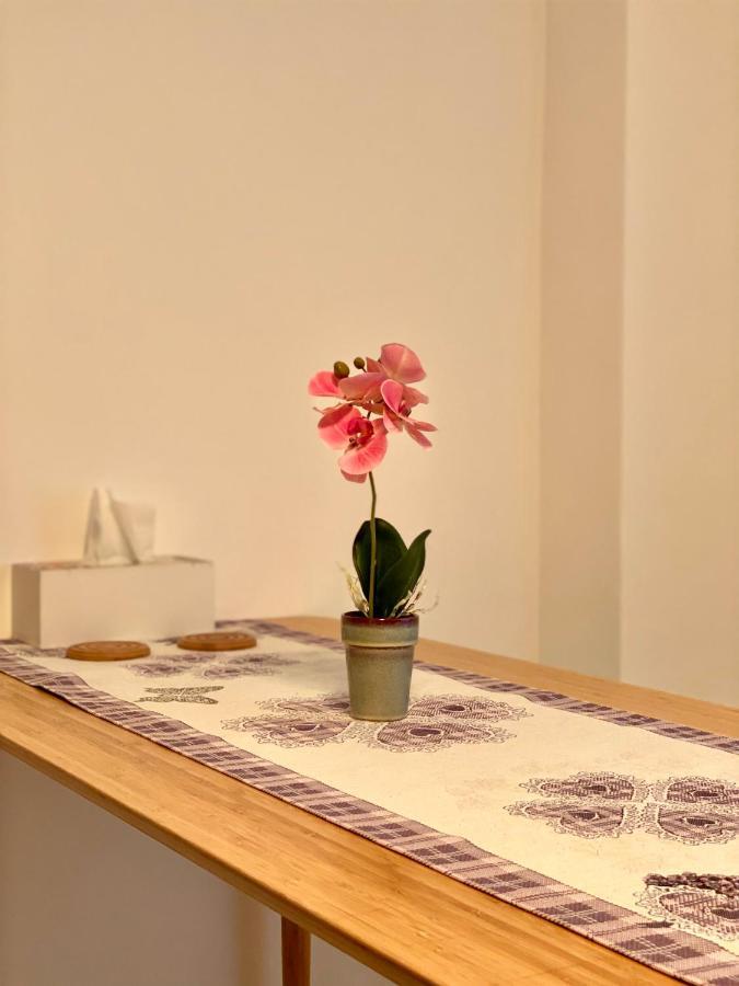 Nature Apartment - Minutes Away From The Old Town And Afi Mall Brașov Exterior foto