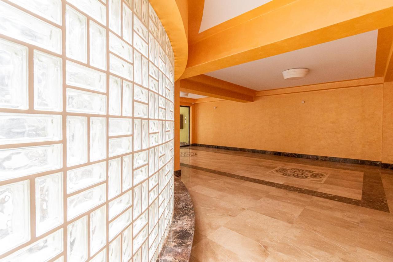 Nature Apartment - Minutes Away From The Old Town And Afi Mall Brașov Exterior foto
