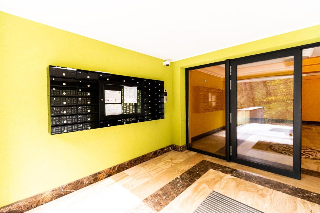Nature Apartment - Minutes Away From The Old Town And Afi Mall Brașov Exterior foto