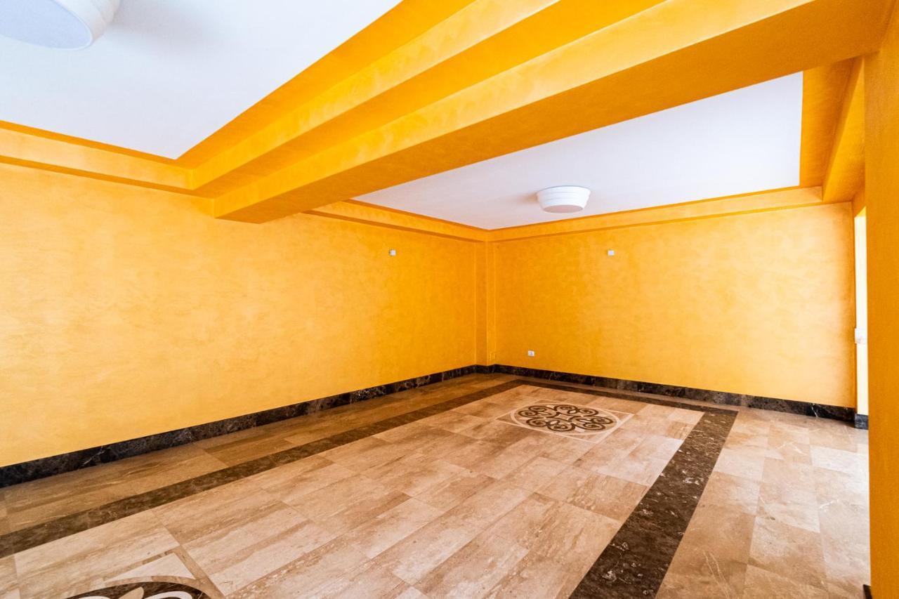 Nature Apartment - Minutes Away From The Old Town And Afi Mall Brașov Exterior foto